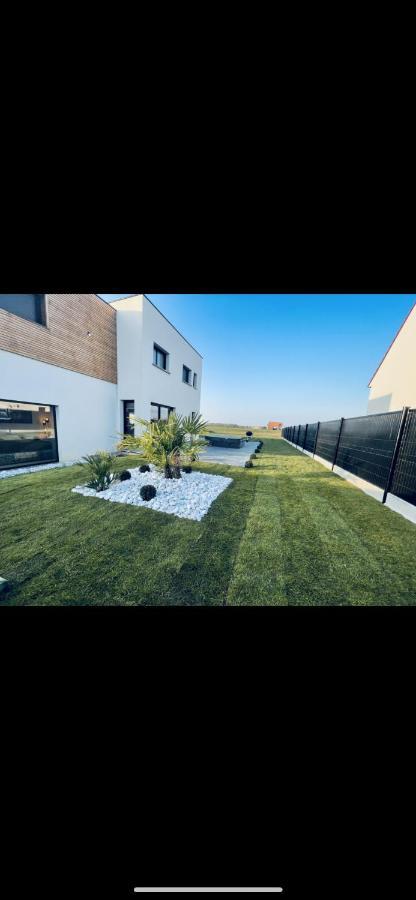 Magnifique villa avec jaccuzi Wimille Extérieur photo