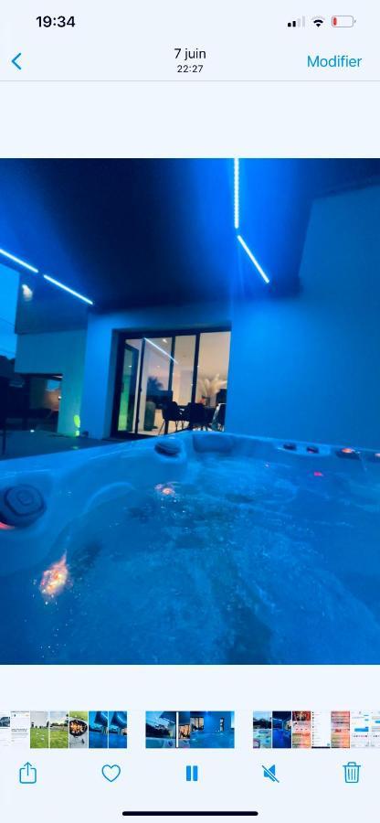 Magnifique villa avec jaccuzi Wimille Extérieur photo